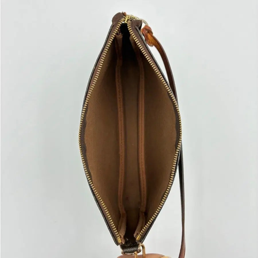 LOUIS VUITTON GRAFFITI POCHETTE