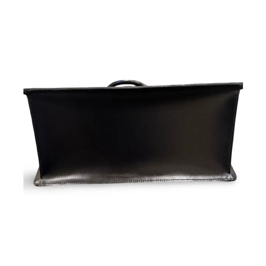 LOUIS VUTTION CLASSIC BLACK