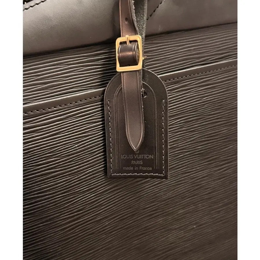 LOUIS VUTTION CLASSIC BLACK