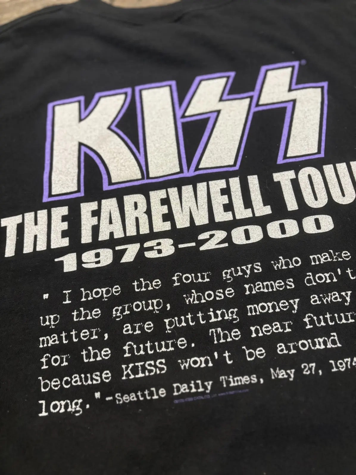 VINTAGE KISS TEE